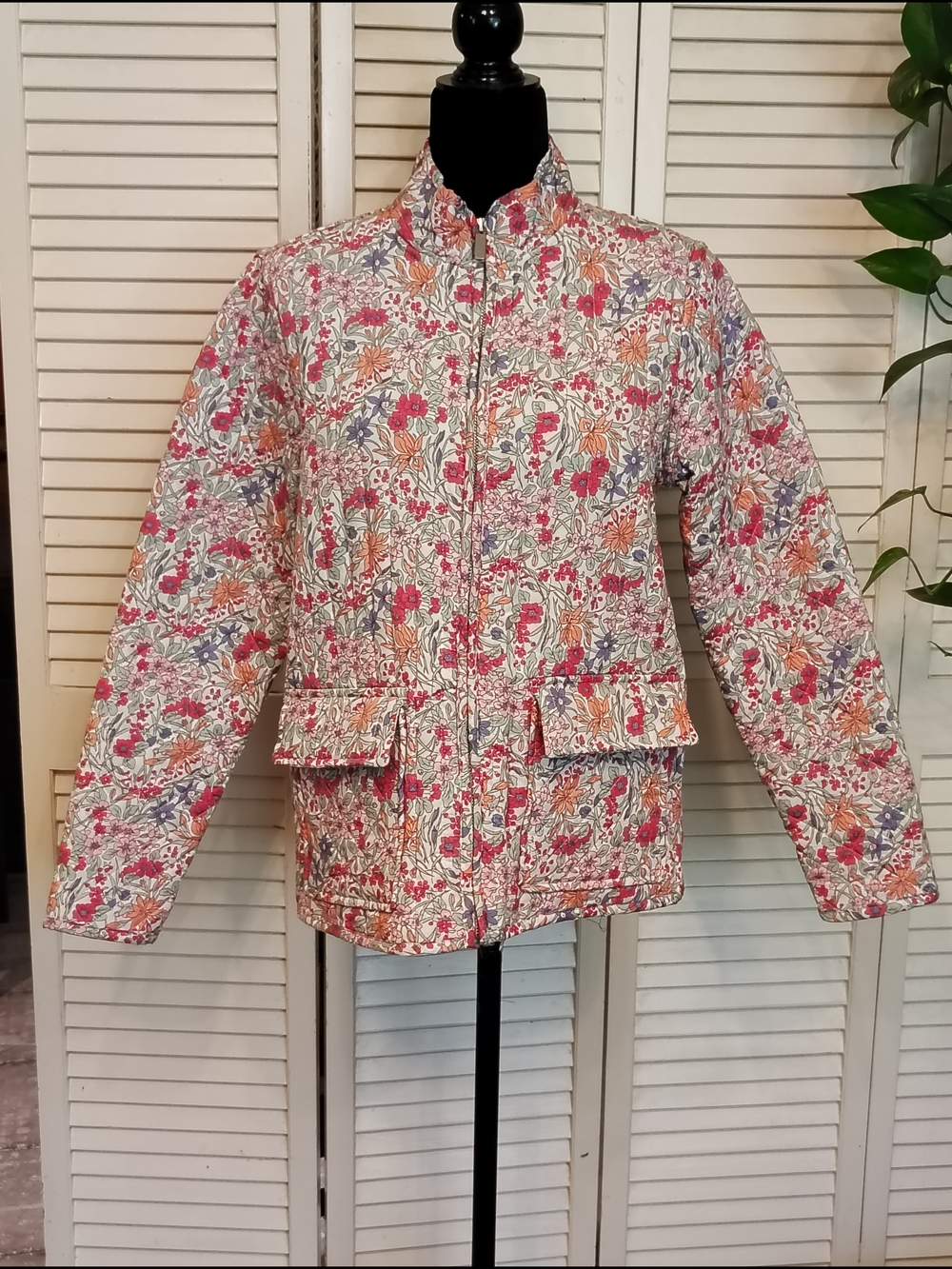 Bagatelle Quilted Jacket in White, Pink & Orange Floral Print - Size M- Like New